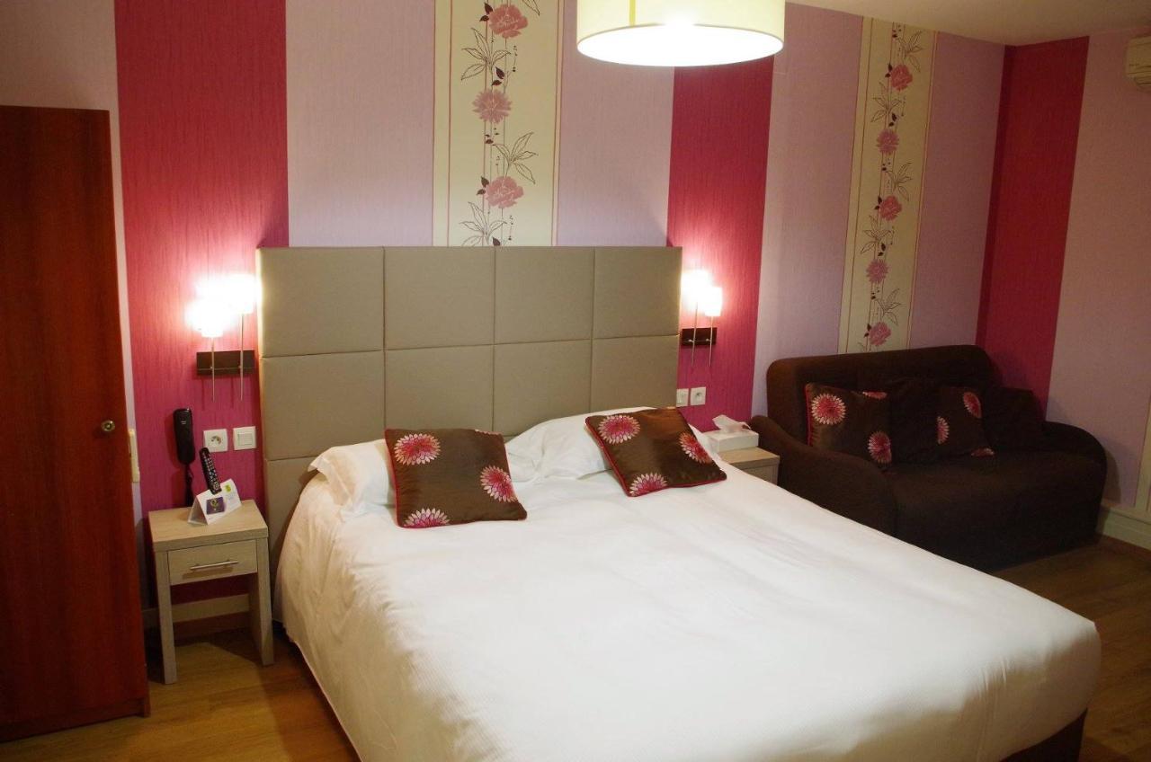 Logis Hotel Les Platanes Reyssouze エクステリア 写真